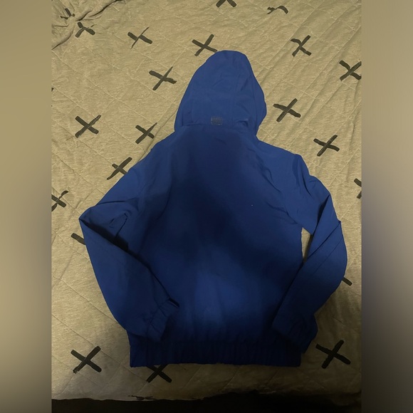 Used tommy windbreaker size 7 kids - Picture 2 of 4